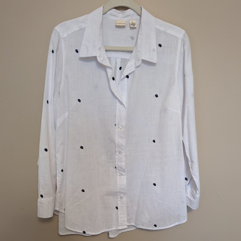 Westbound long sleeve button down blouse white with blue leaves XL